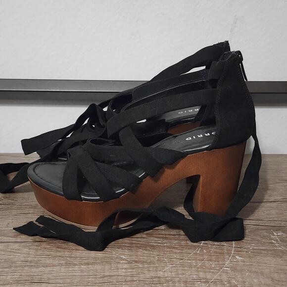 torrid Shoes - Torrid Ankle Wrap Wooden Heel Women's Shoes Size 8.5 Black